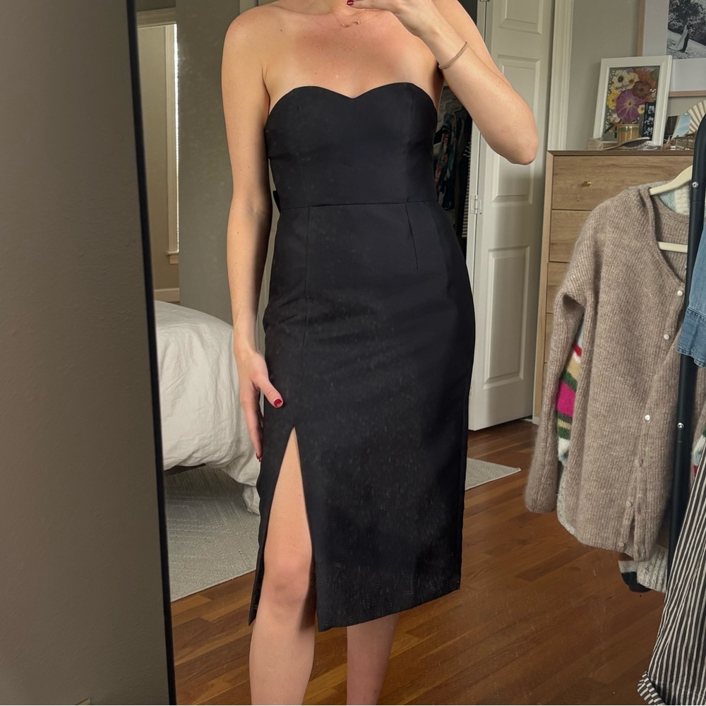 Elegant Black Strapless Dress